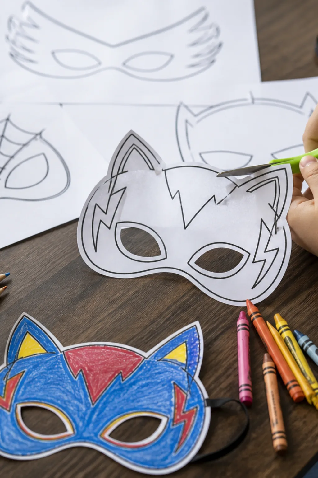 desenhos de máscaras de super-heróis para colorir - 2